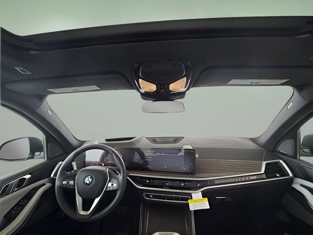 Used 2024 BMW X5 xDrive50e w/ Premium Package image 40