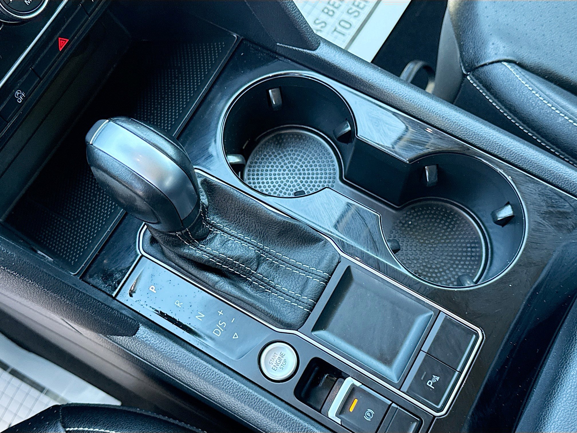 Used 2023 Volkswagen Atlas SE w/ Black Wheel Package image 28