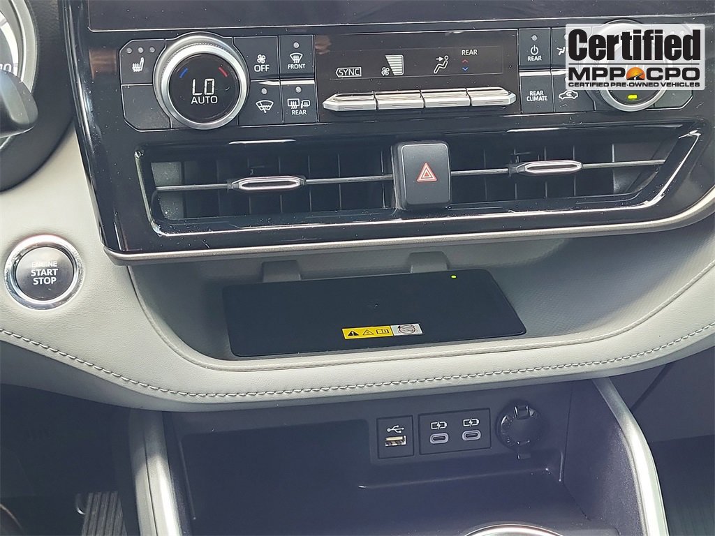 Used 2023 Toyota Highlander L image 26
