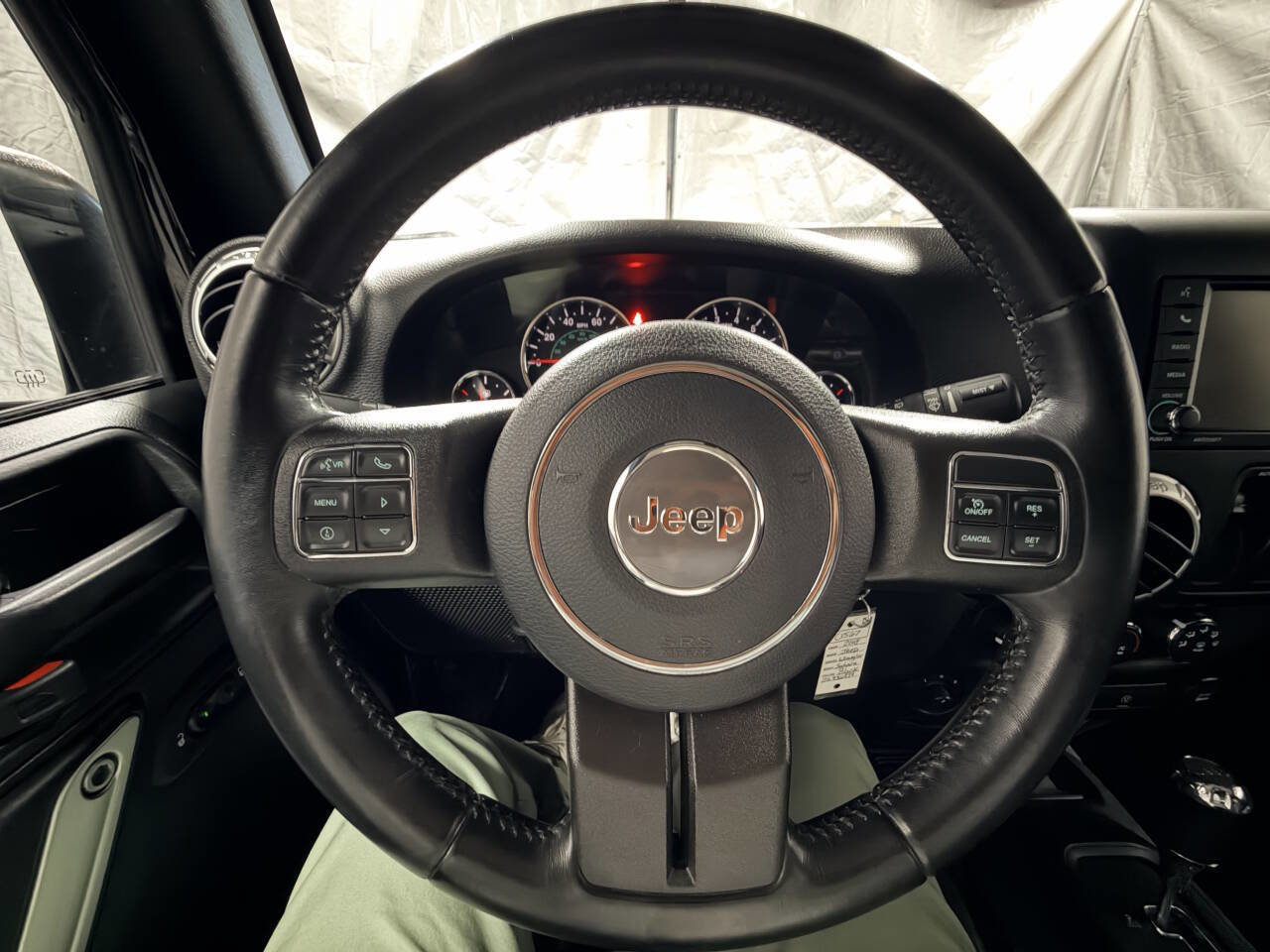 Used 2018 Jeep Wrangler Sahara w/ Connectivity Group image 14