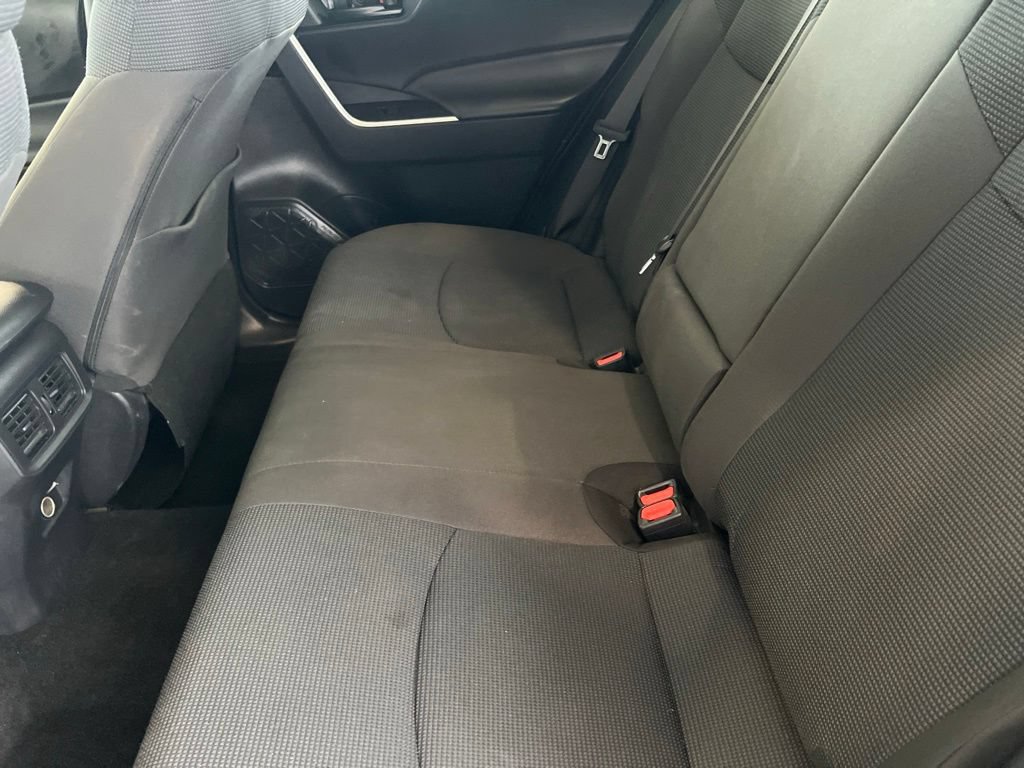 Used 2025 Toyota RAV4 LE AWD/4WD image 12