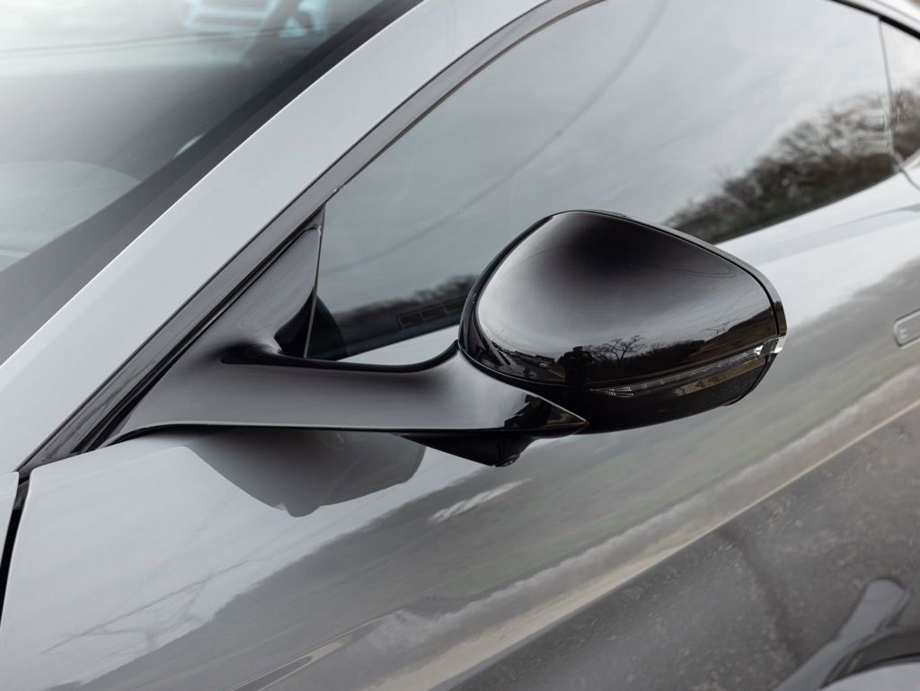 Used 2025 Aston Martin V8 Vantage Coupe image 21