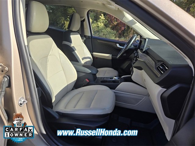 Used 2020 Ford Escape Titanium image 13