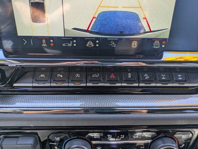 Used 2024 Chevrolet Silverado 1500 ZR2 w/ Technology Package AWD/4WD image 27