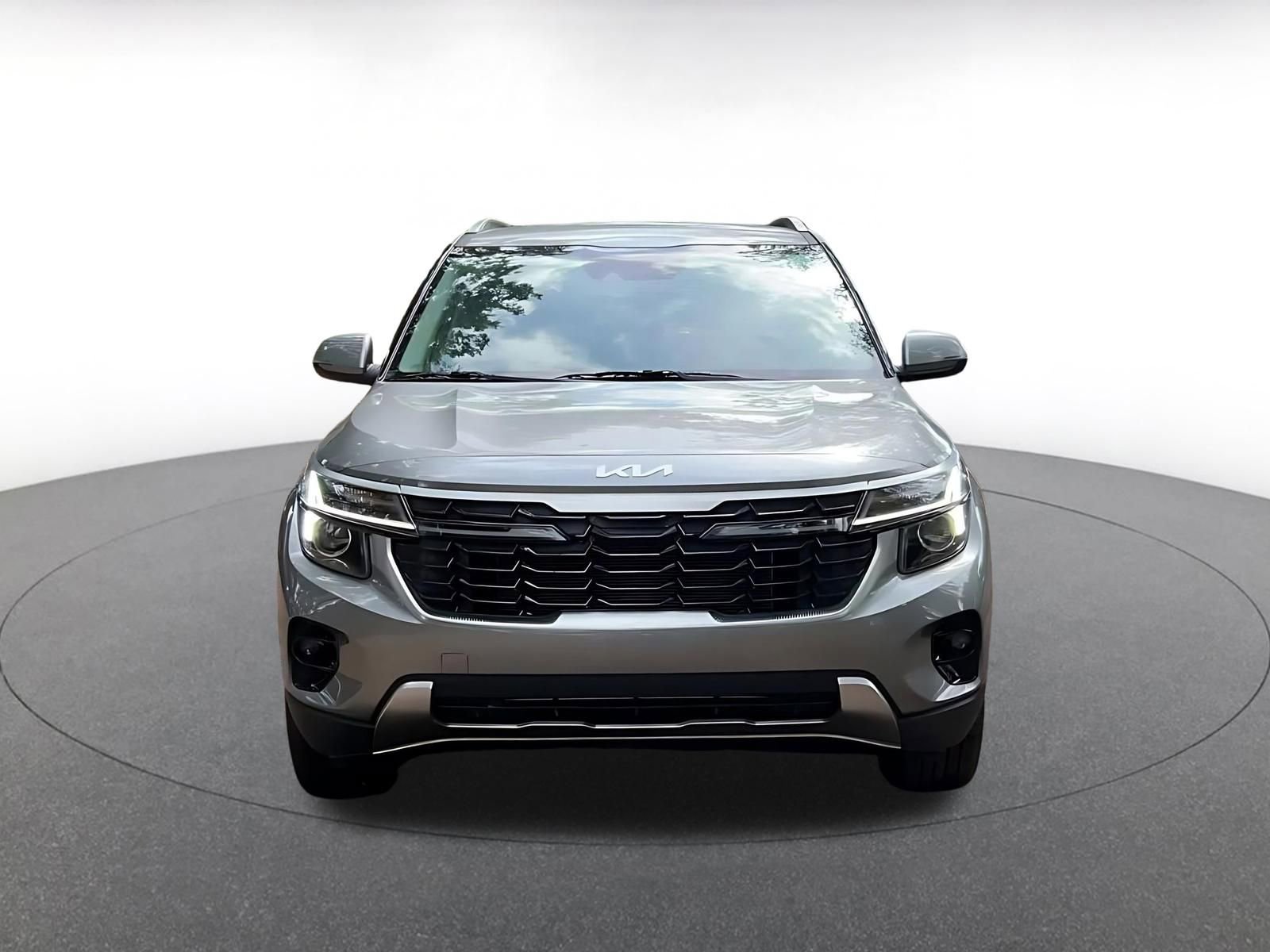 Used 2025 Kia Seltos S image 4
