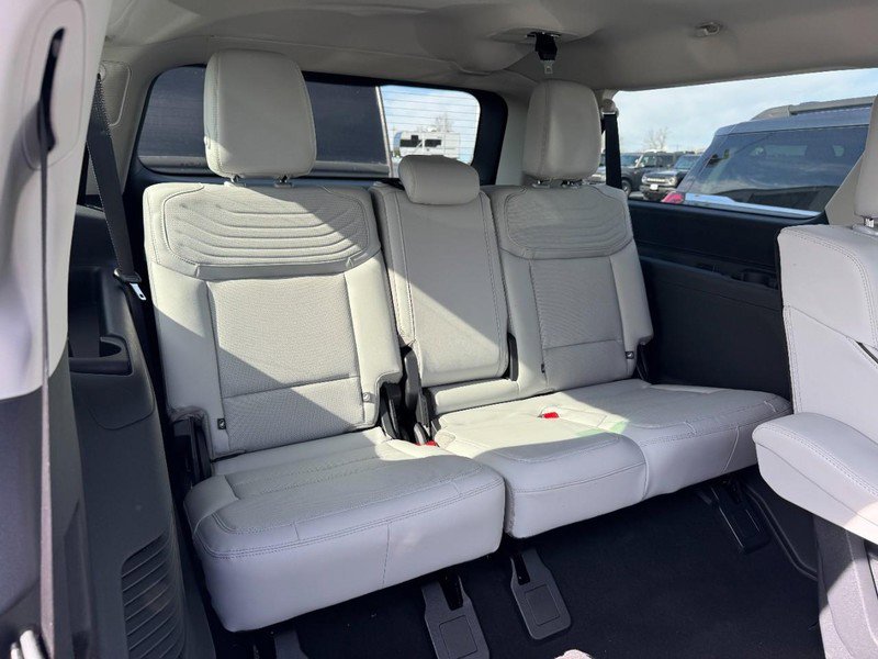 New 2026 Ford Expedition Max Platinum AWD/4WD image 6