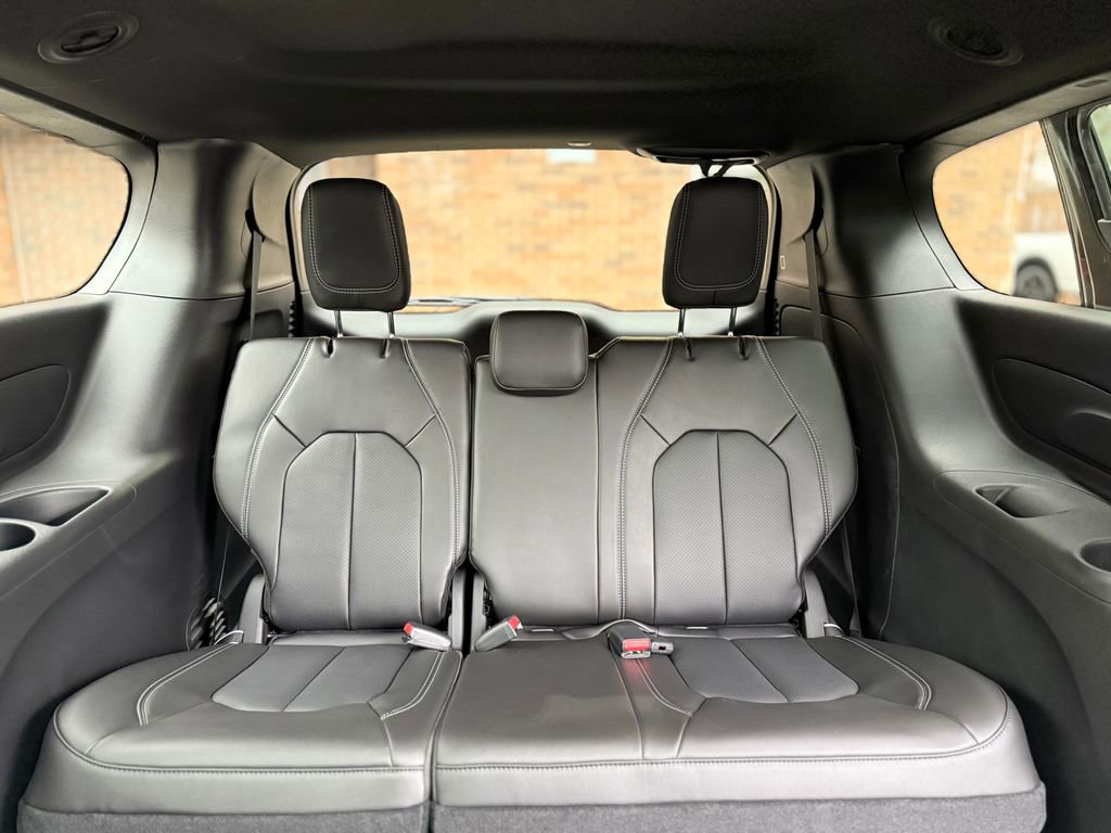 New 2026 Chrysler Pacifica Select FWD image 26