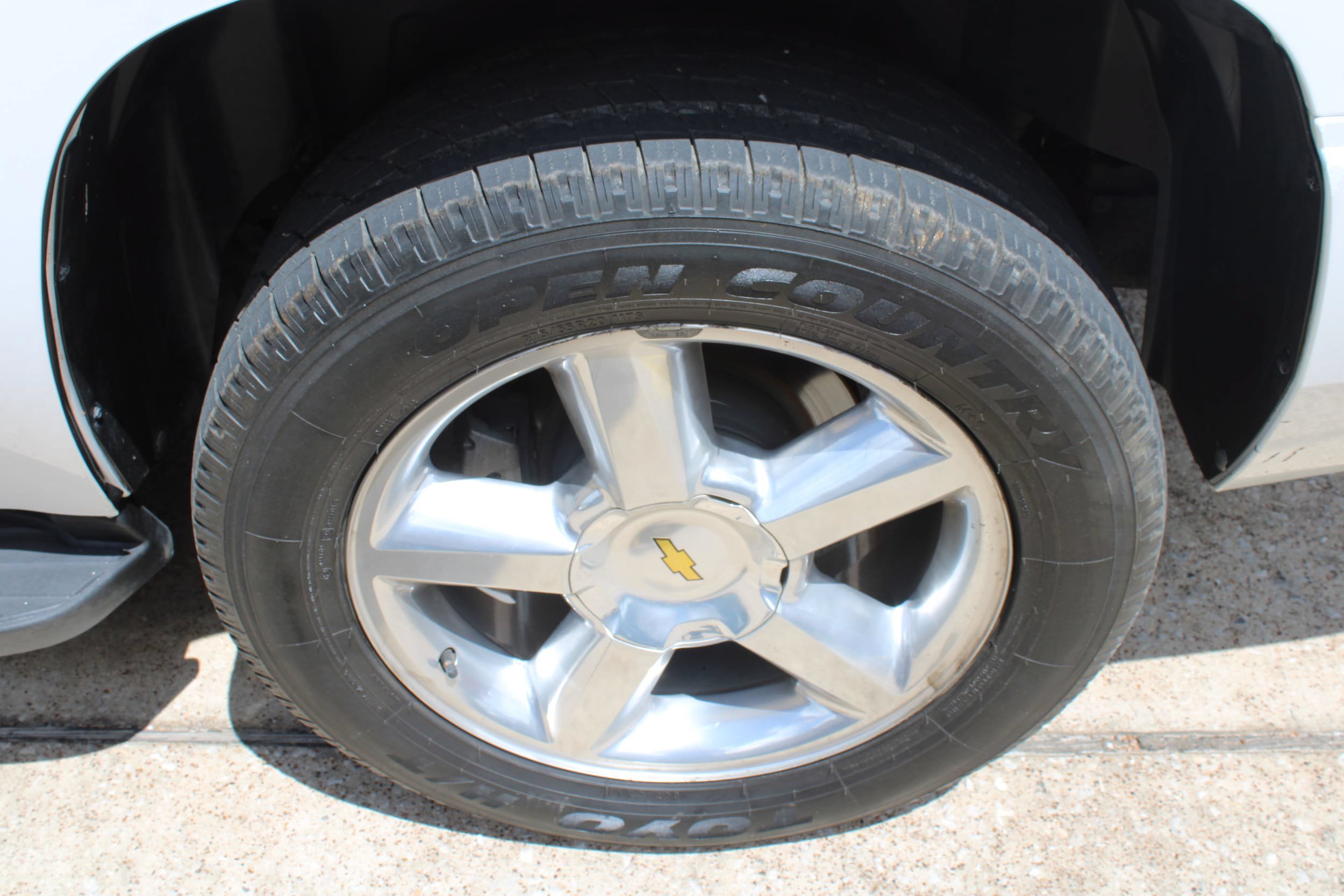 Used 2010 Chevrolet Tahoe LTZ RWD image 13
