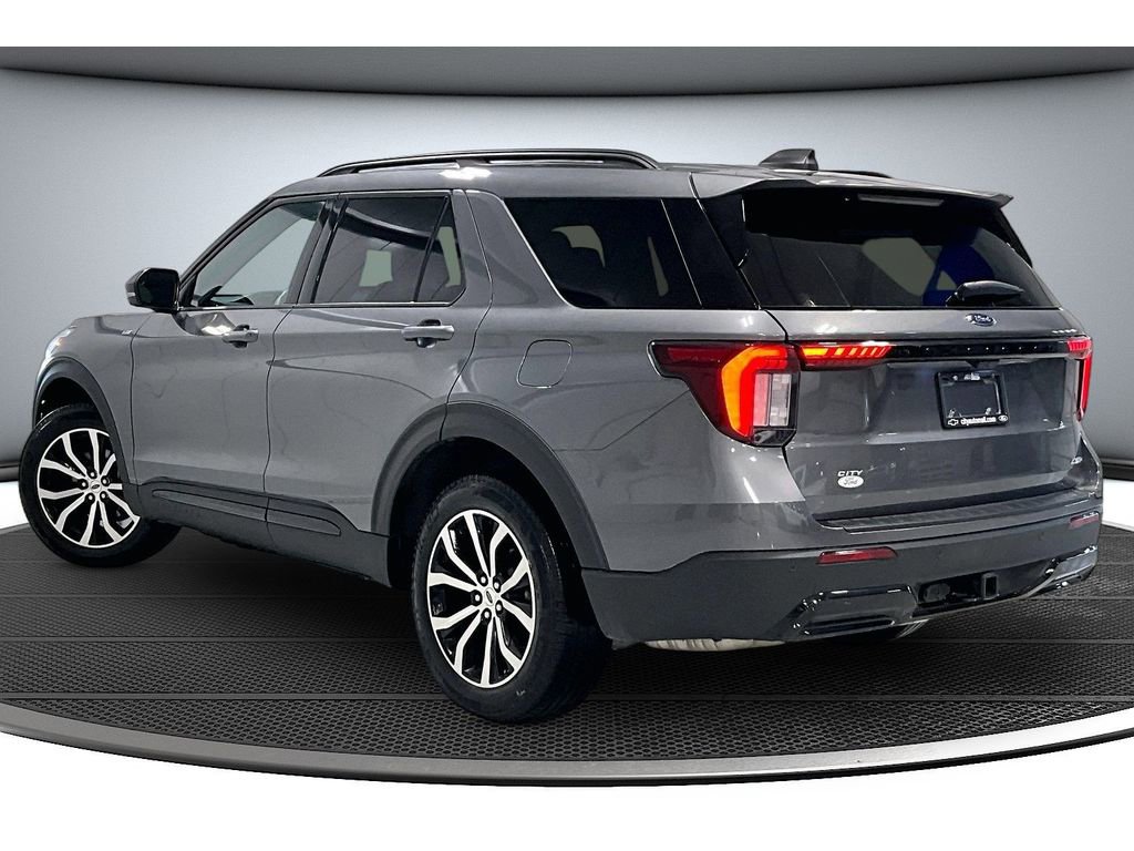 Used 2025 Ford Explorer ST-Line image 14