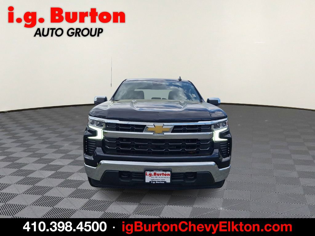 Used 2023 Chevrolet Silverado 1500 LT image 2