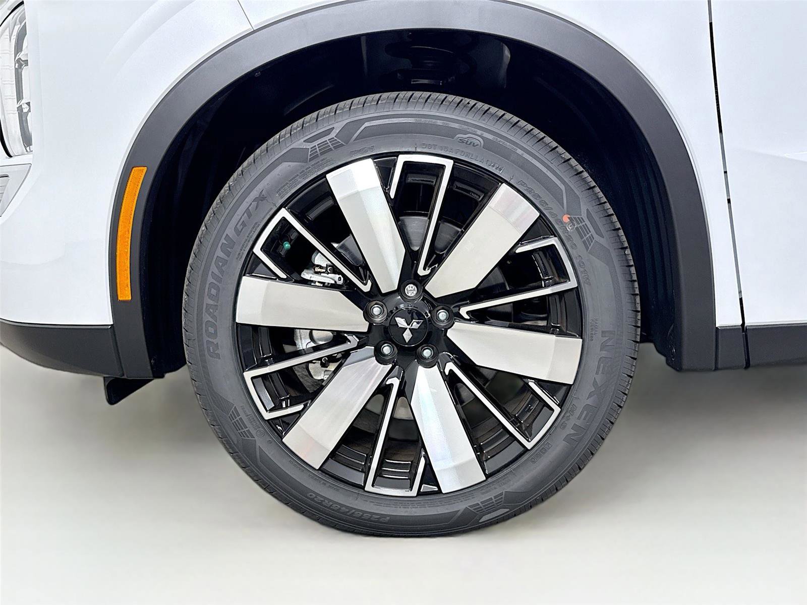 New 2026 Mitsubishi Outlander SE image 29