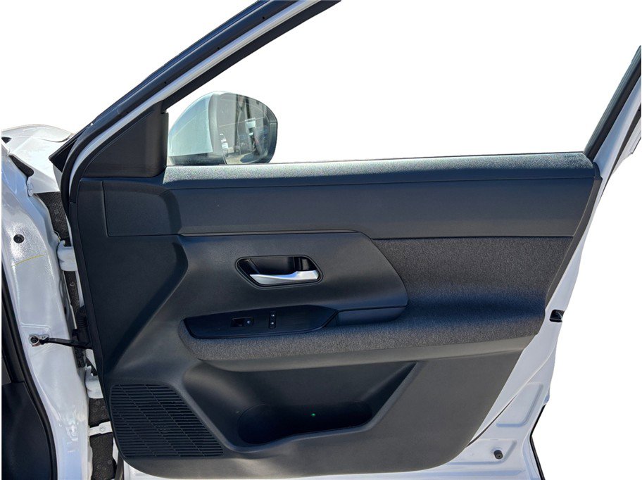 Used 2025 Nissan Kicks SV image 36