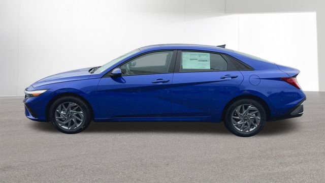 New 2026 Hyundai Elantra Blue image 5