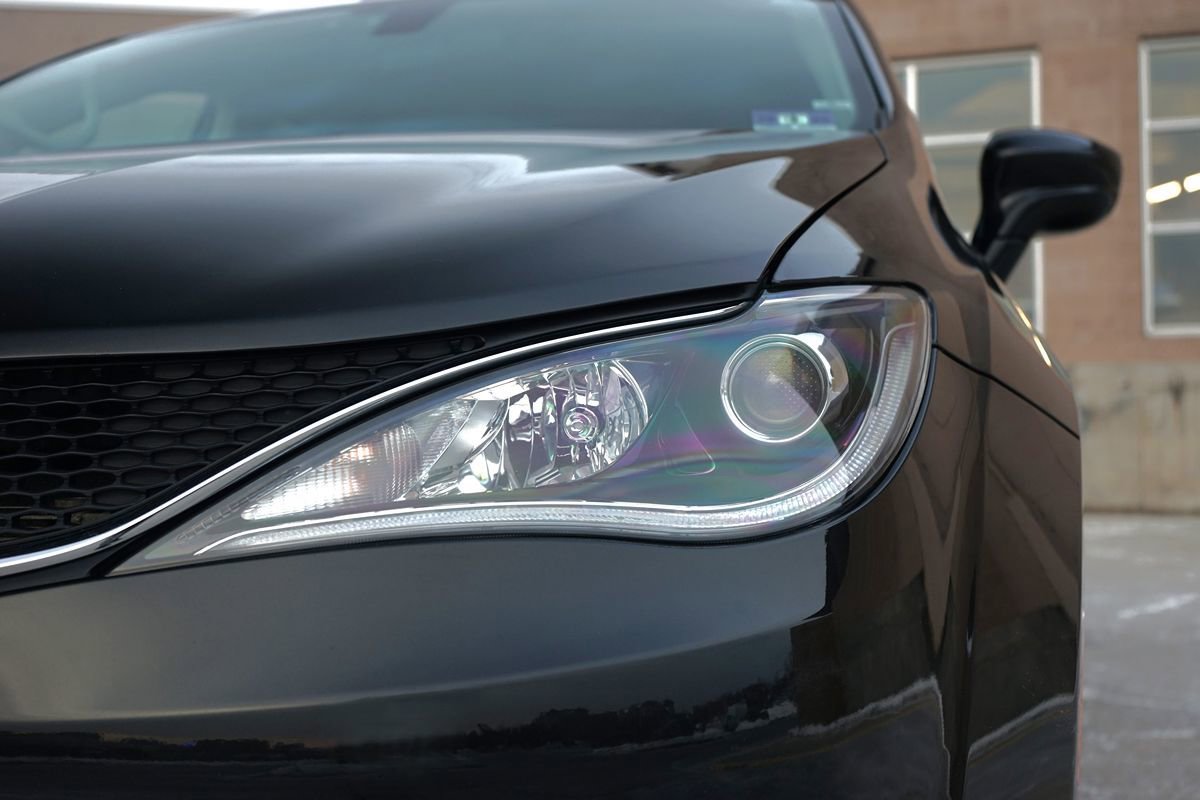 Used 2018 Chrysler Pacifica Touring-L FWD image 8