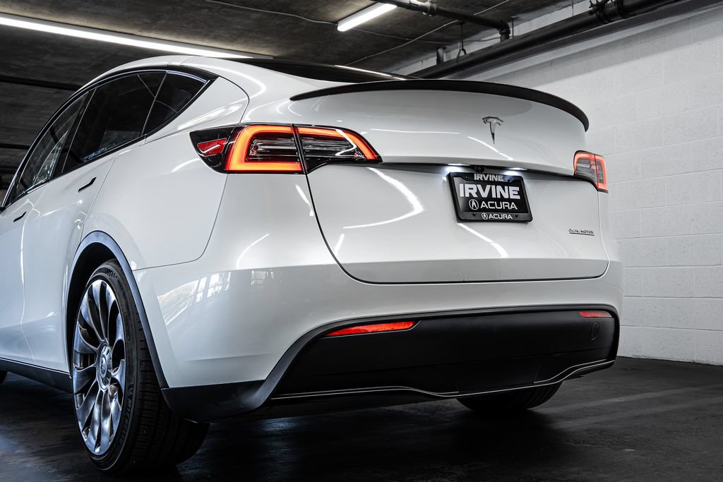 Used 2023 Tesla Model Y Performance AWD/4WD image 16