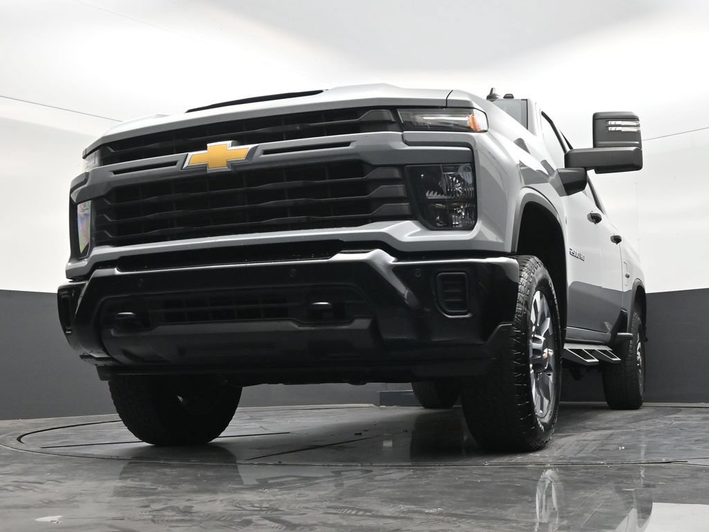 Used 2025 Chevrolet Silverado 2500 Custom w/ Custom Value Package AWD/4WD image 28