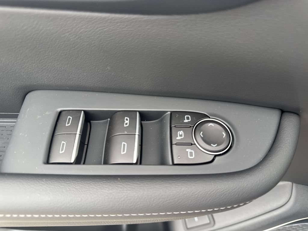New 2026 Buick Enclave Sport Touring w/ Power Package FWD image 17