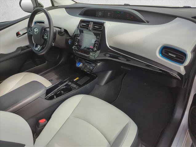 Certified 2021 Toyota Prius XLE image 28