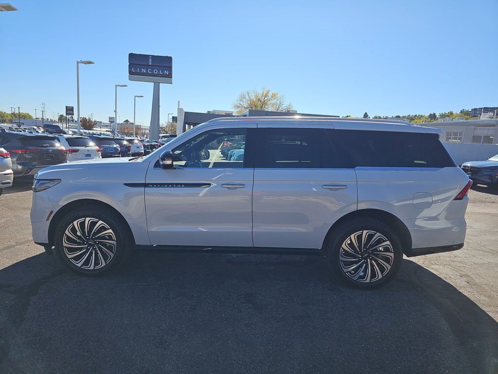 New 2025 Lincoln Navigator Black Label image 4