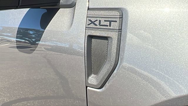 New 2025 Ford Maverick XLT w/ XLT Luxury Package image 9