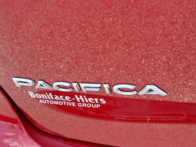 New 2027 Chrysler Pacifica Pinnacle w/ Theater Group FWD image 6