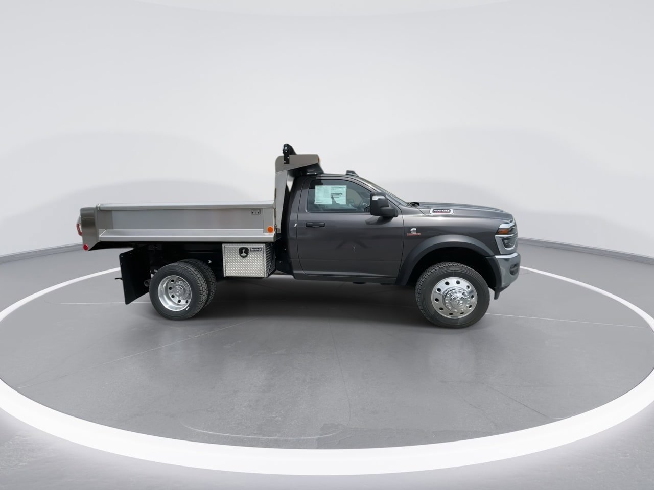 New 2026 RAM 5500 Tradesman AWD/4WD image 4