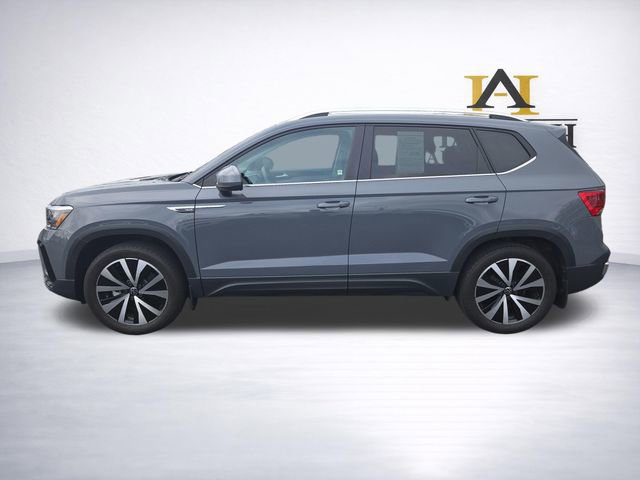 Certified 2023 Volkswagen Taos SE w/ Panoramic Sunroof Package AWD/4WD image 4