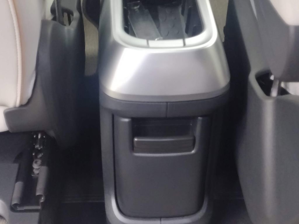 New 2025 Volkswagen ID. Buzz 1st Edition image 31