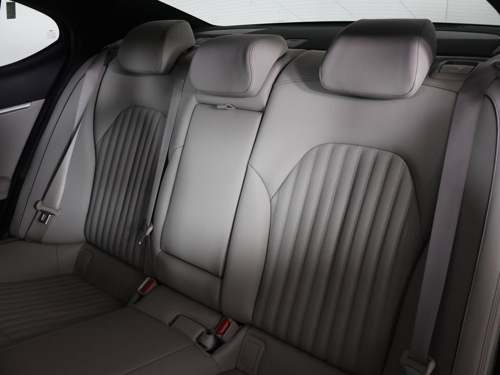 Used 2023 Genesis G70 2.0T w/ Sport Prestige Package image 35