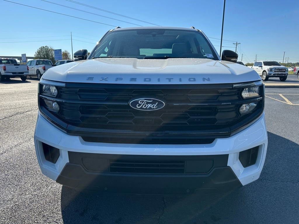 New 2025 Ford Expedition Active image 3