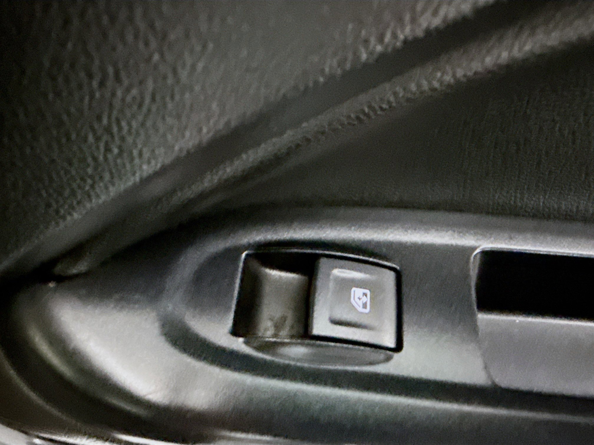 Used 2020 GMC Canyon SLE w/ Elevation Edition image 30