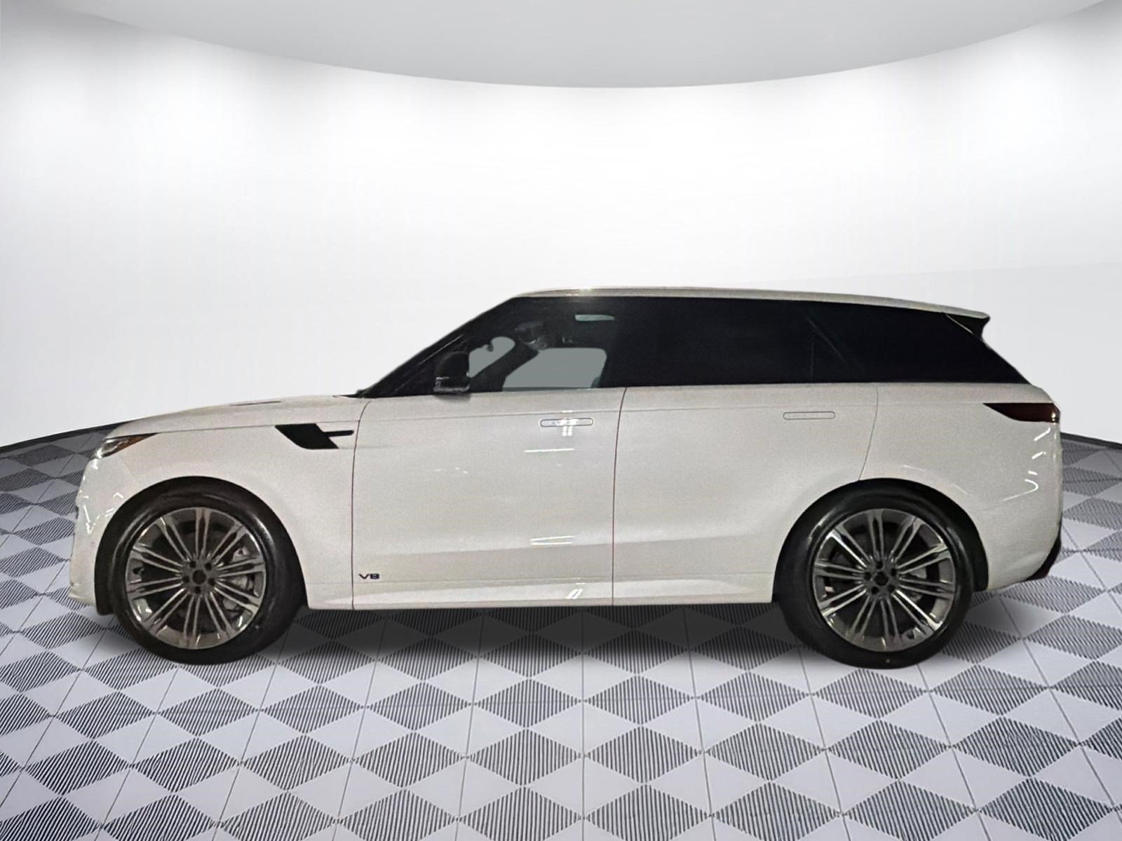 New 2026 Land Rover Range Rover Sport Dynamic SE AWD/4WD image 2
