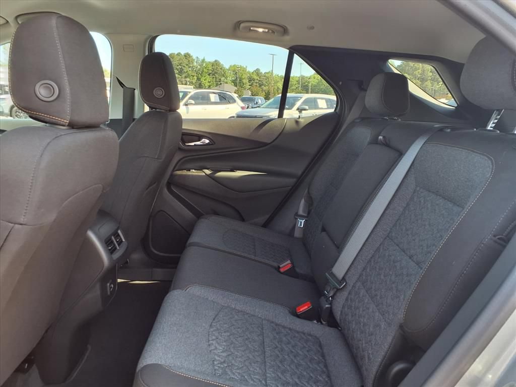 Used 2024 Chevrolet Equinox LT FWD image 25