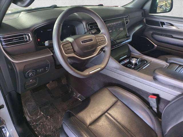 Used 2024 Jeep Wagoneer Series III AWD/4WD image 10