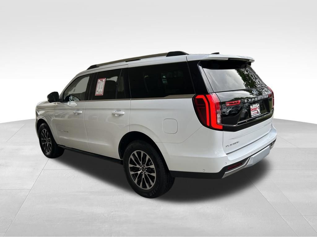 Used 2025 Ford Expedition Platinum image 4