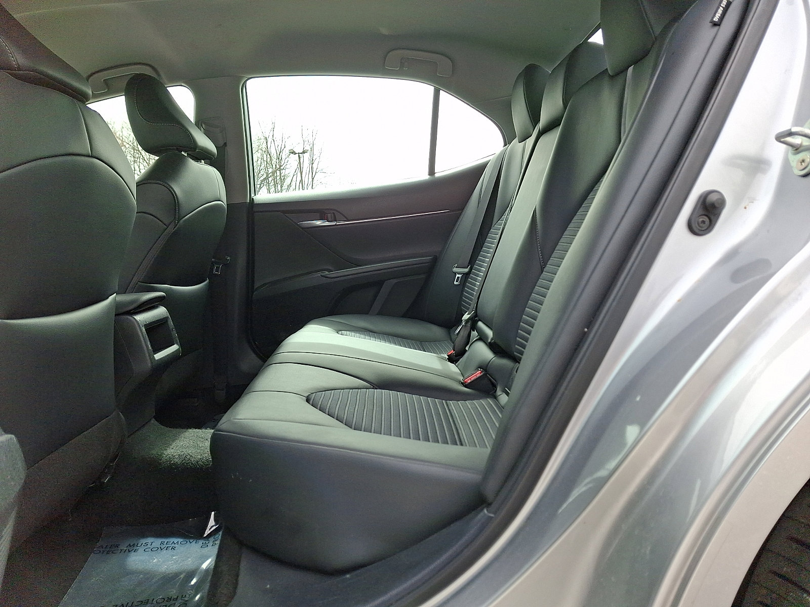 Used 2024 Toyota Camry SE image 10