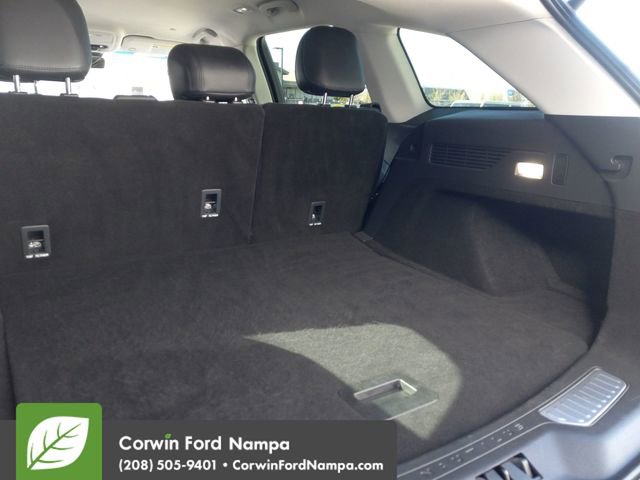 Used 2024 Lincoln Nautilus Reserve image 28