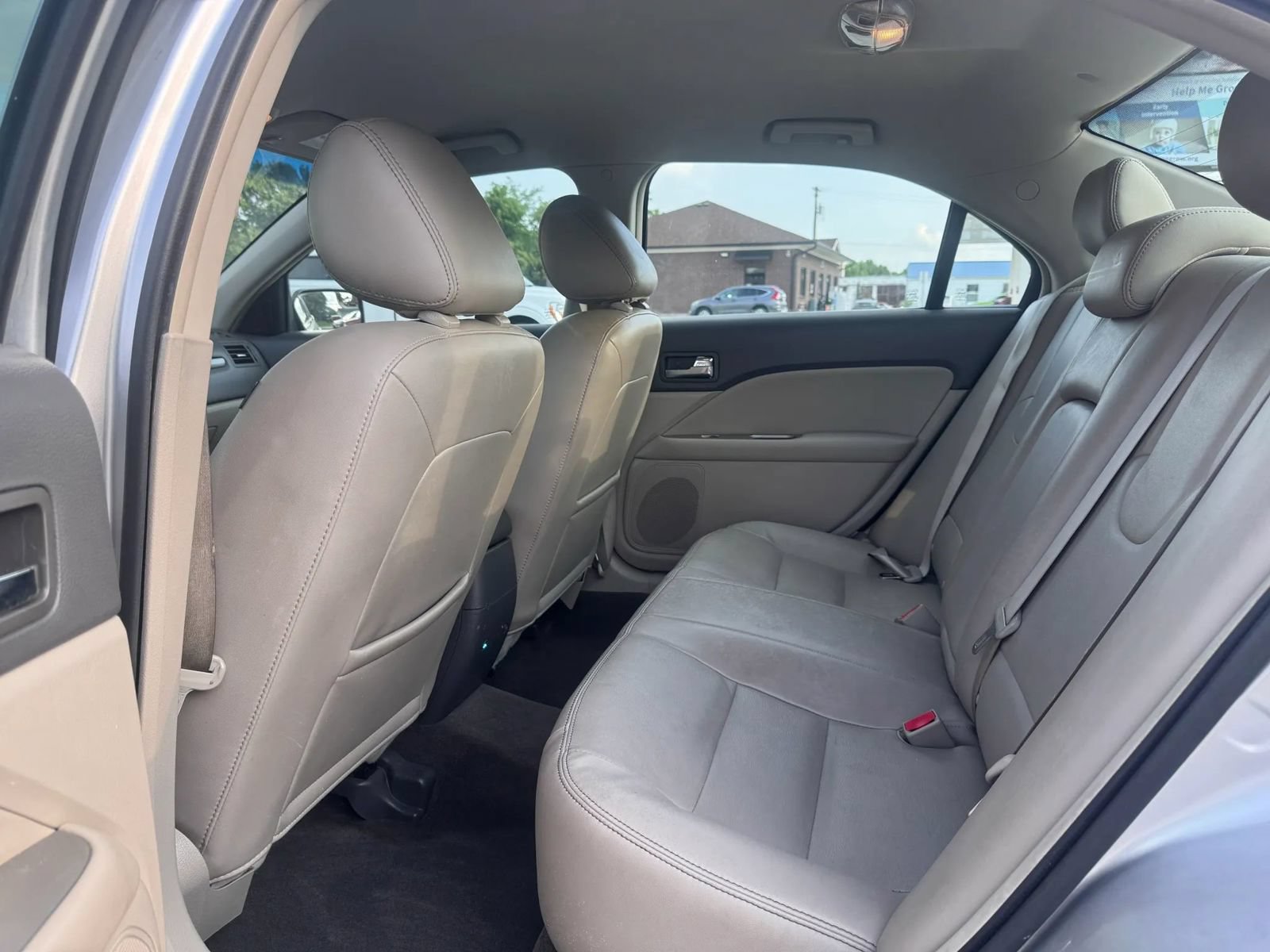 Used 2011 Ford Fusion SEL FWD image 16