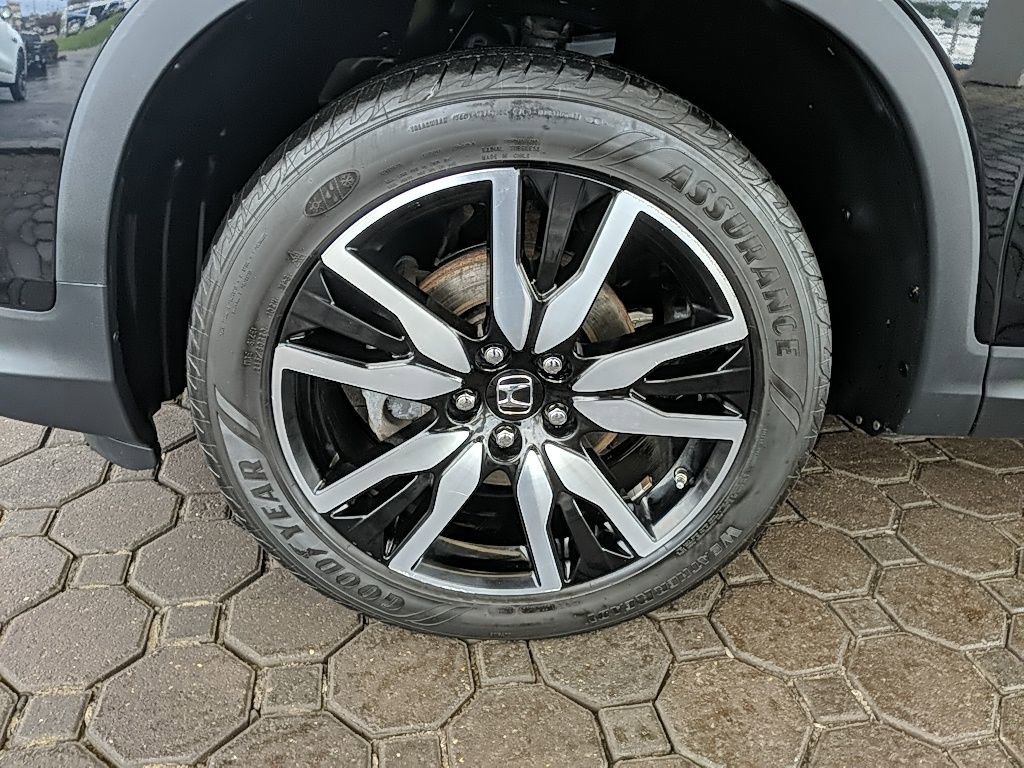 Used 2019 Honda Pilot Elite image 12