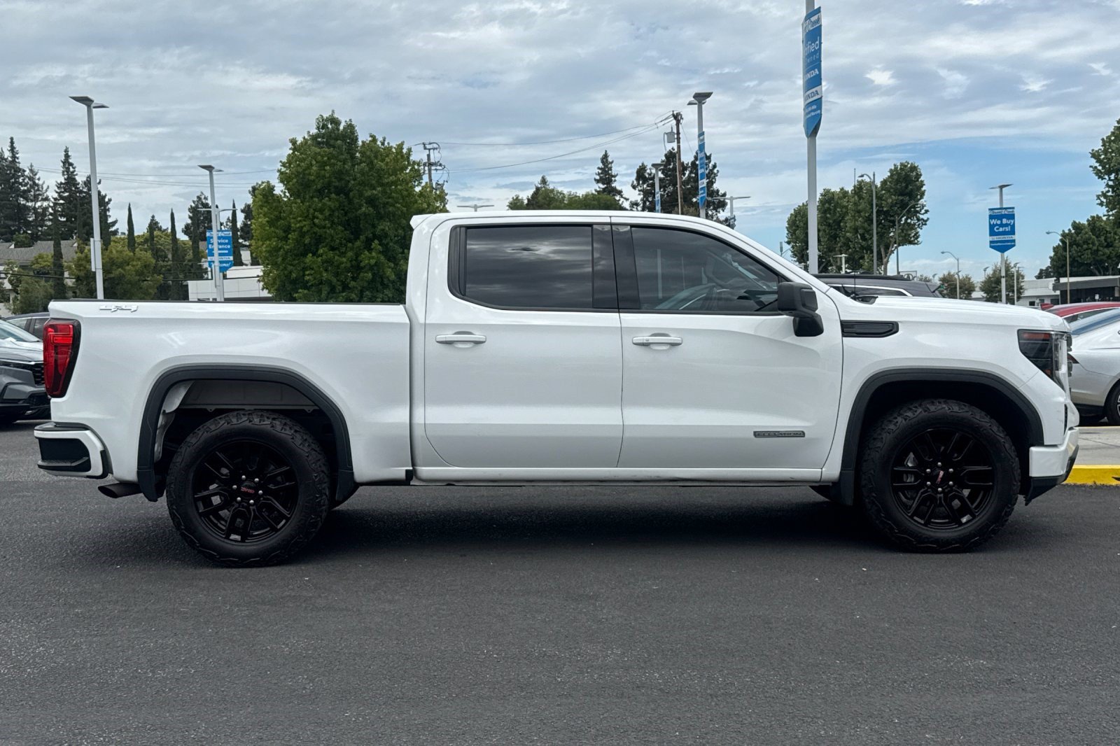 Used 2022 GMC Sierra 1500 Elevation AWD/4WD image 7