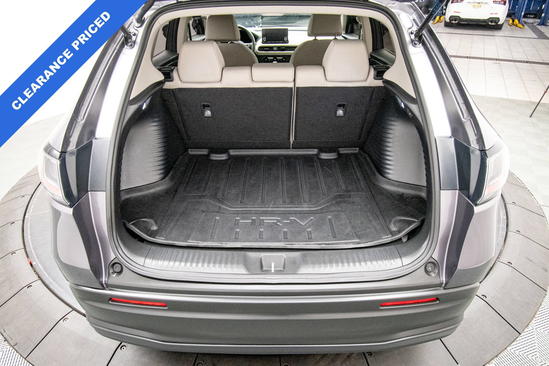 Used 2024 Honda HR-V LX image 29