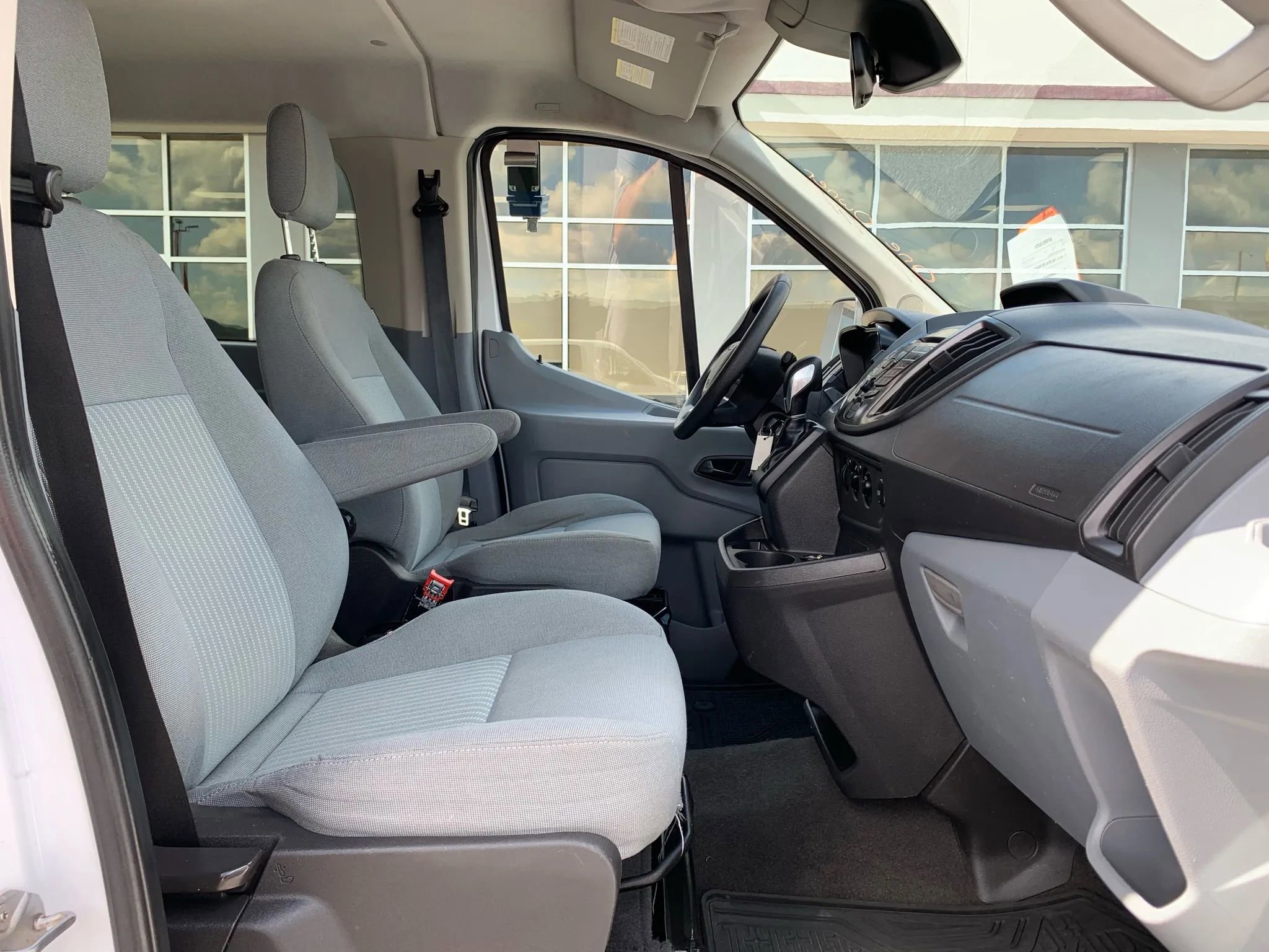 Used 2016 Ford Transit 350 XLT RWD image 23