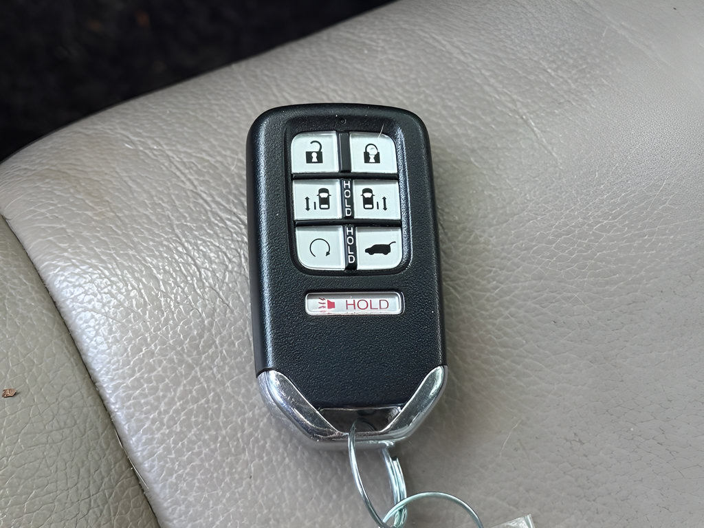 Used 2020 Honda Odyssey Touring image 34