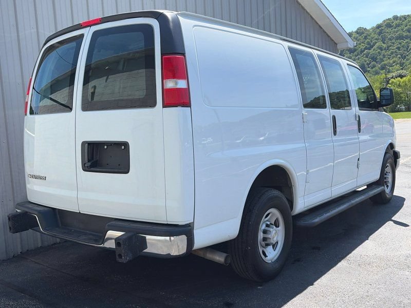 Used 2023 Chevrolet Express 2500 w/ Driver Convenience Package RWD image 6