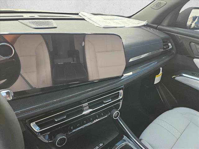 New 2026 Chevrolet Traverse High Country image 13