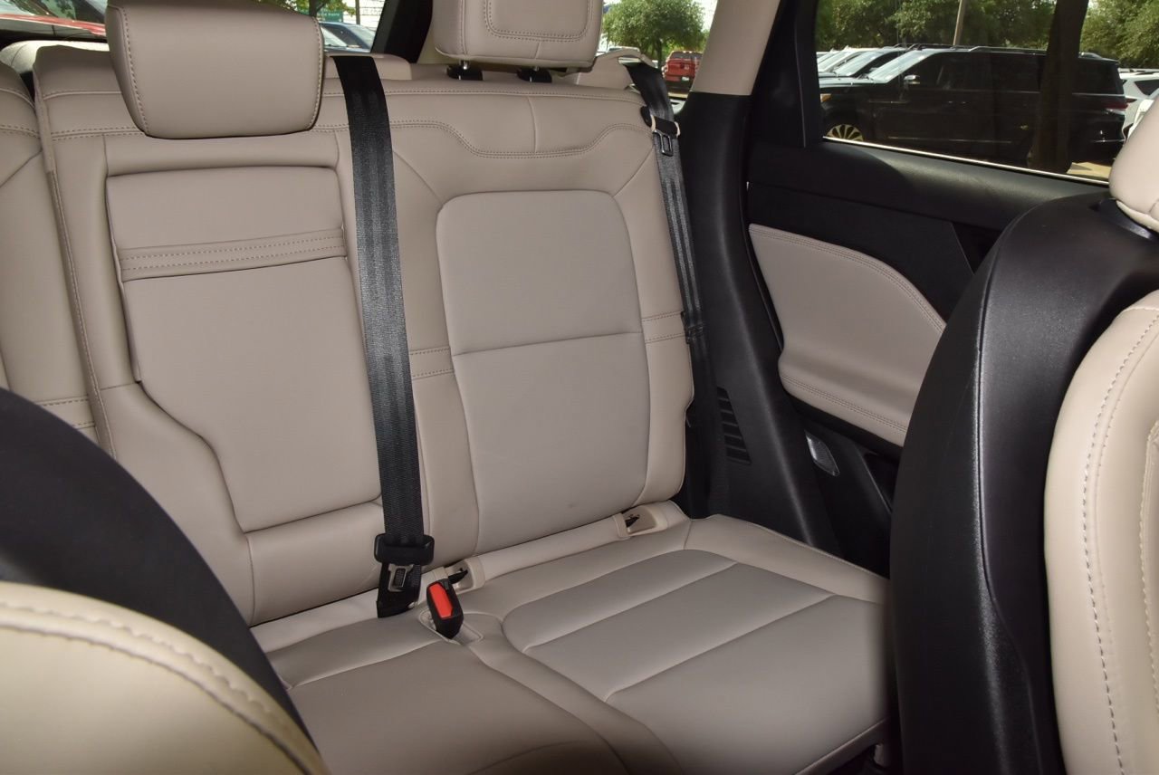 New 2026 Lincoln Corsair Premiere image 21