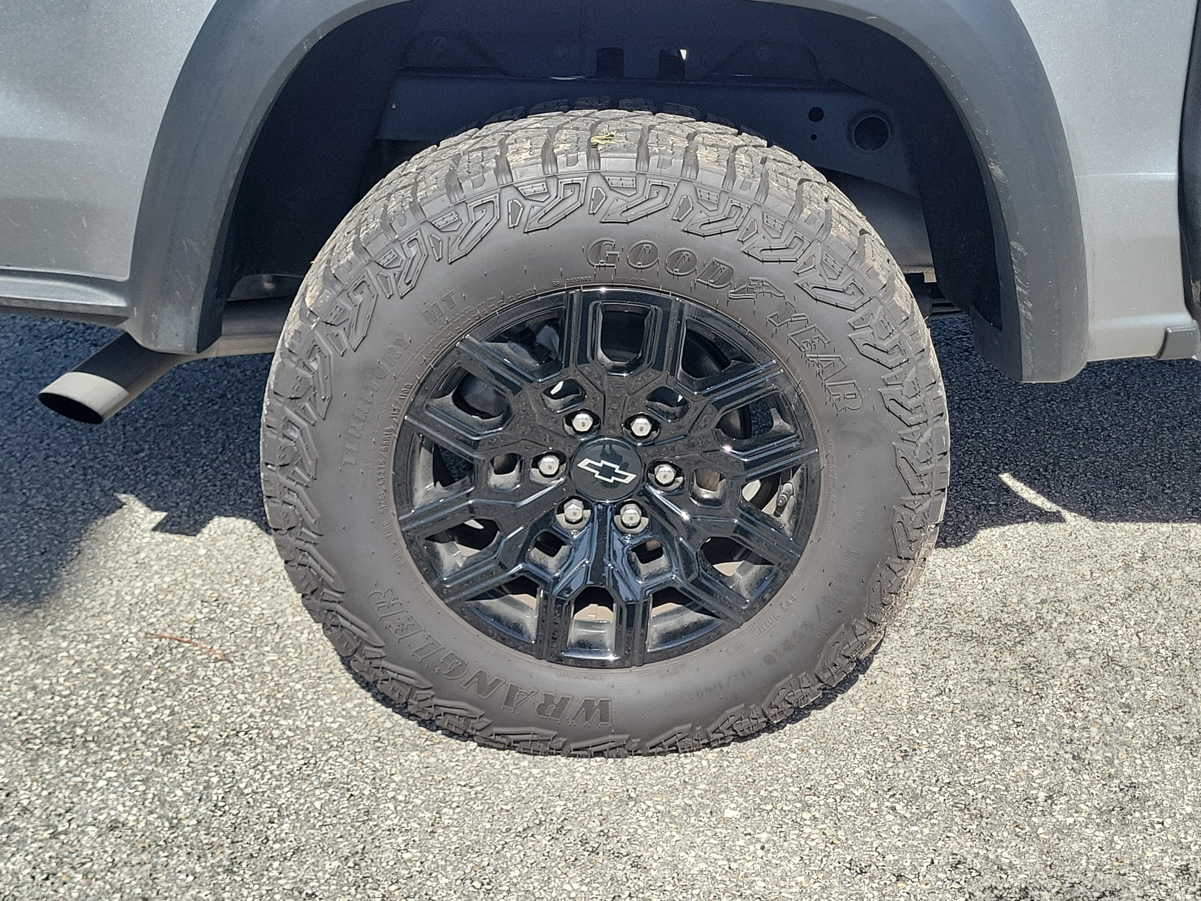 Used 2024 Chevrolet Colorado Trail Boss w/ Technology Package AWD/4WD image 36