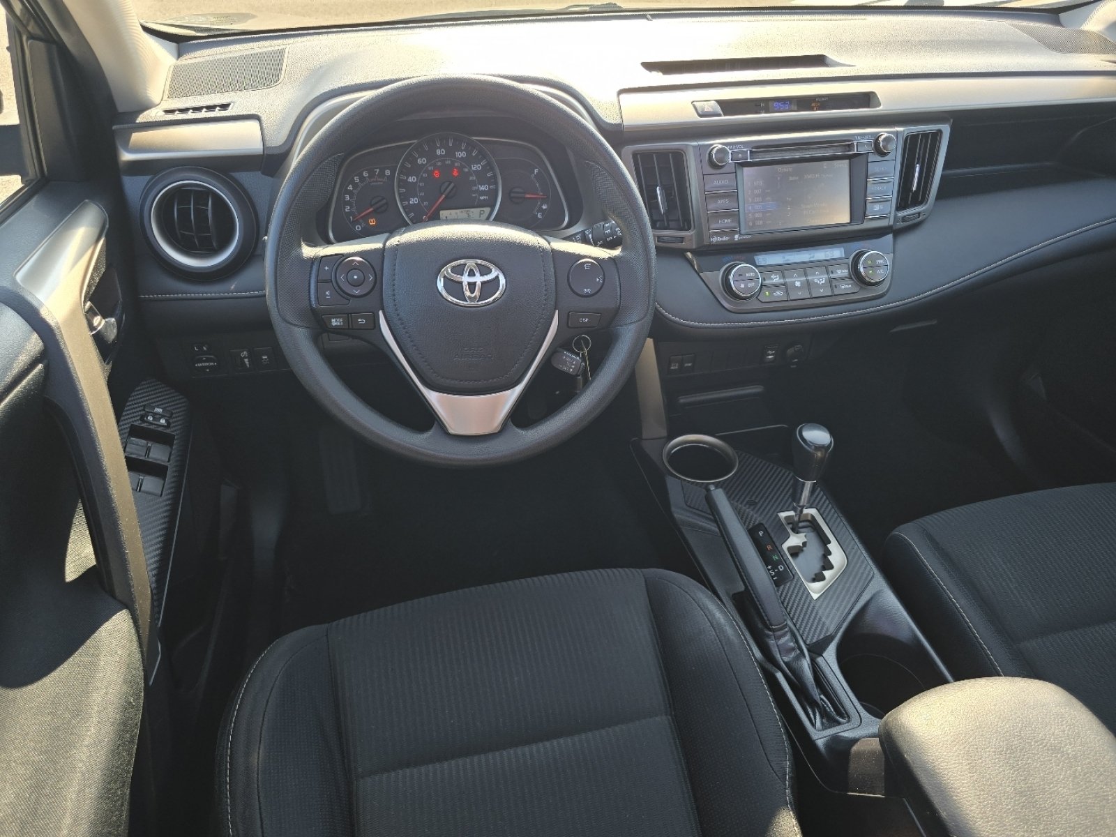 Used 2015 Toyota RAV4 XLE FWD image 26