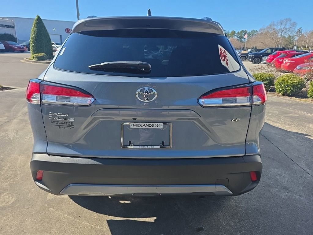 Used 2022 Toyota Corolla Cross LE image 4