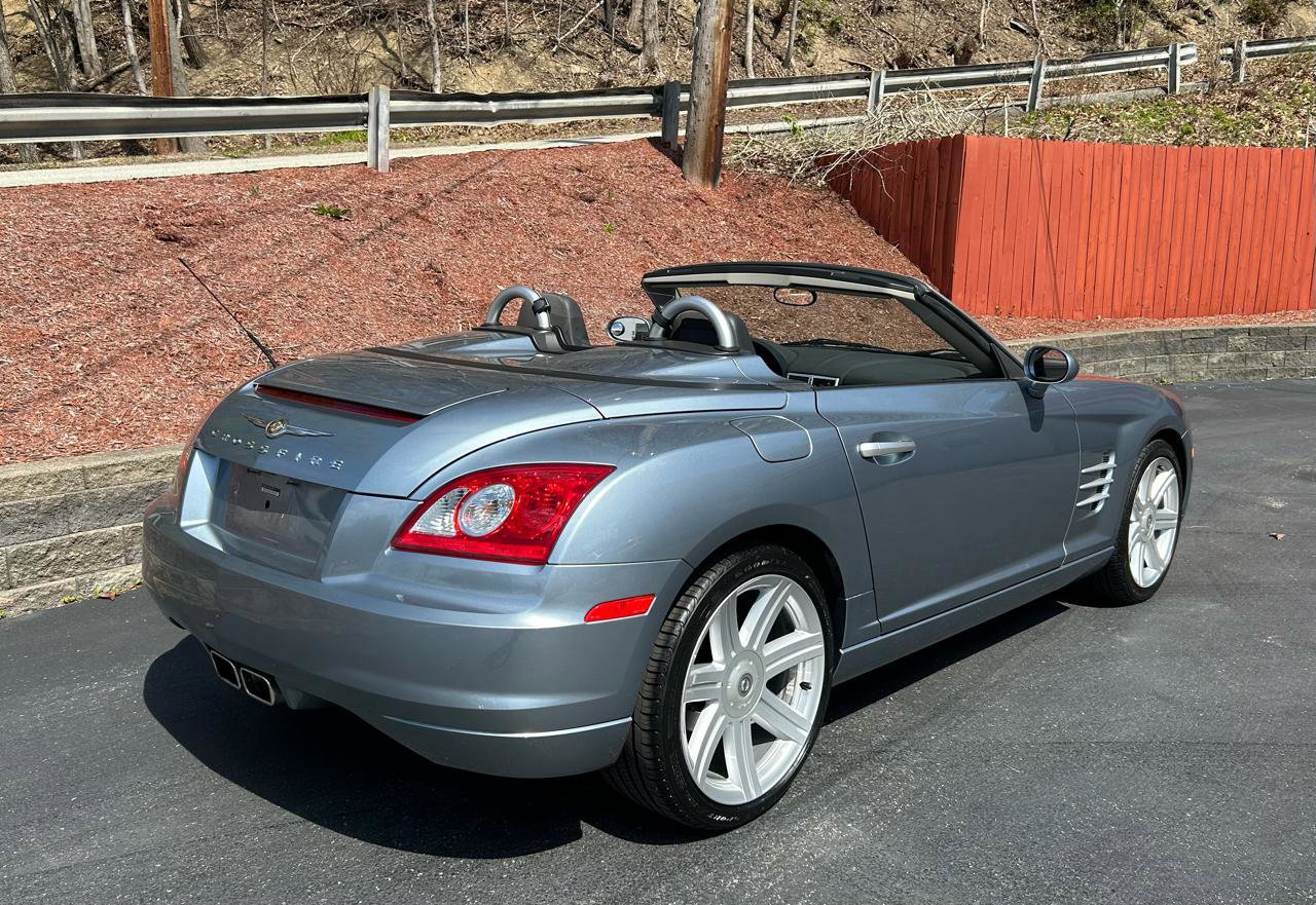 Used 2005 Chrysler Crossfire Limited image 10